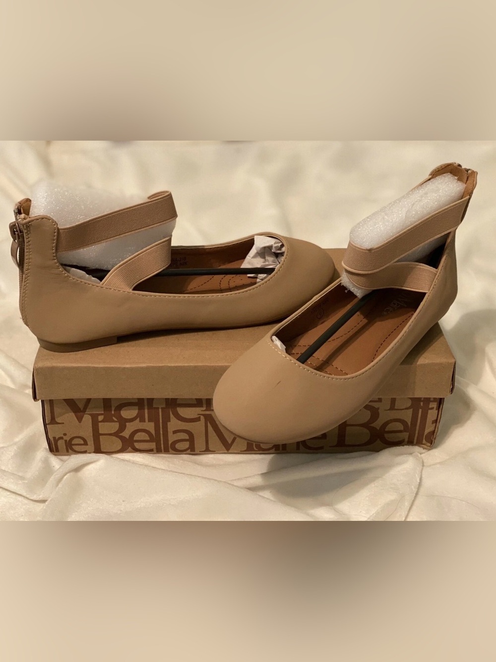 Bella Marie Nude Ballet Flats with Dual Ankle Straps Size 6 NWT
